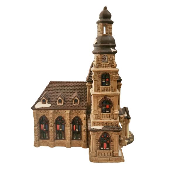 Christmas Village Houses Santa's Workbench St. Mary's Cathedral Classic Series - Picture 2 of 8